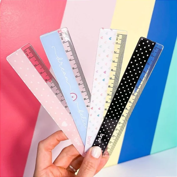 RÉGUA PLÁSTICA 15 CM ESTAMPAS SORTIDAS
