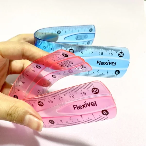 RÉGUA FLEXÍVEL 20 CM CORES AZUL E ROSA