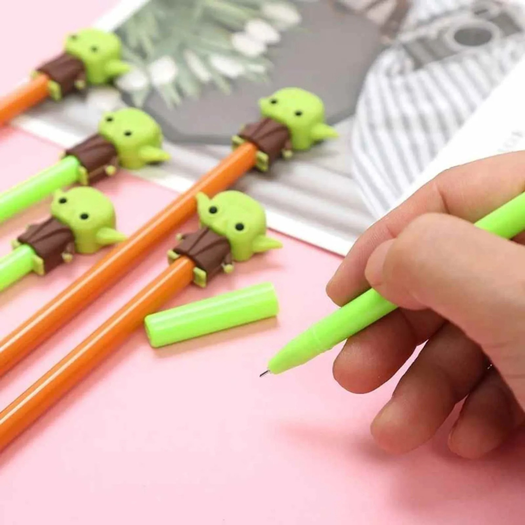 CANETA FOFA YODA
