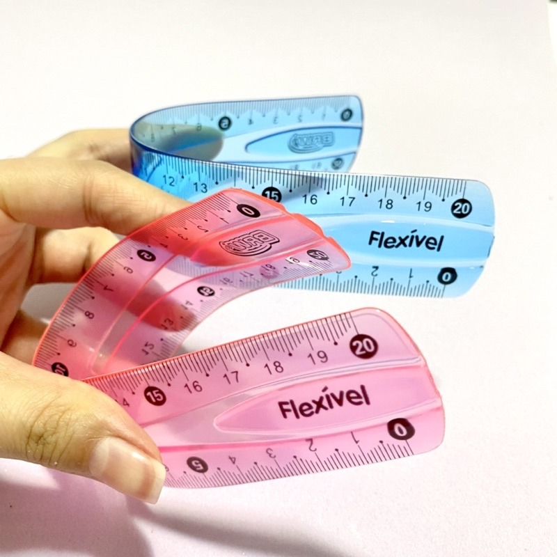 RÉGUA FLEXÍVEL 20 CM CORES AZUL E ROSA