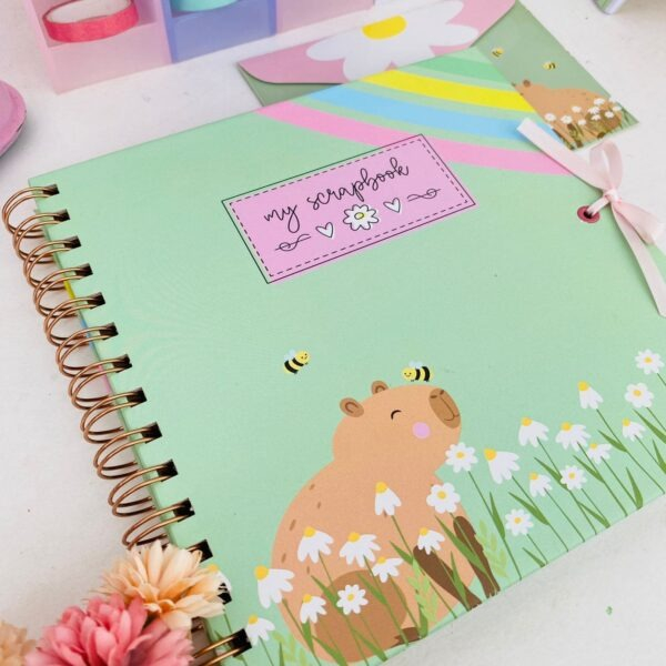 Scrapbook 30 Folhas Capivaras 19x19 cm